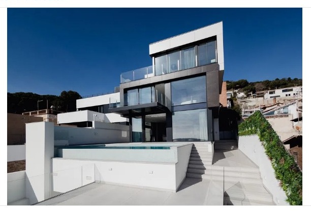 Chalet Independiente en Residencial - Sarriá
